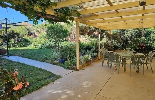Modbury North Apartment | Cosy Unit in Modbury