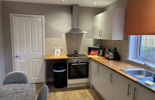 Livingston House | Cosy Up Dated House in Livingston