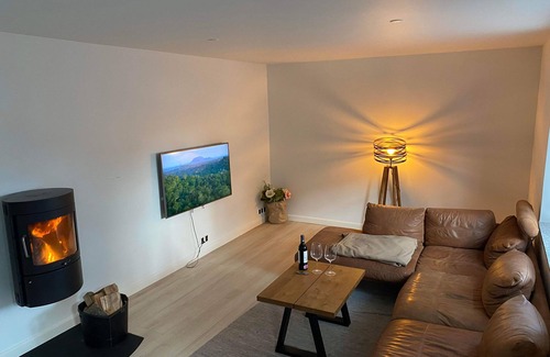 Kastrup House | Cosy villa near beach, train, airport