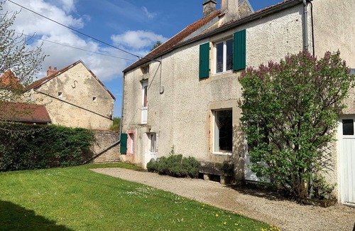 Leuglay House | Cosy village house in the heart of the National Forest Park