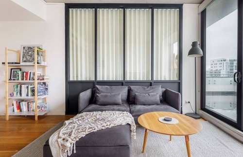 Alexandria Apartment | Cosy warehouse-style 2-bedroom apartment