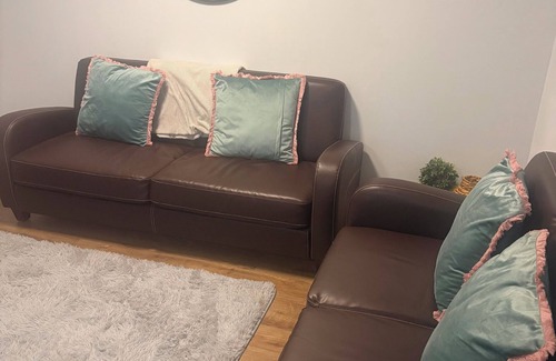 Warwick Apartment | Cosy Warwick Apartment, free parking and free wifi