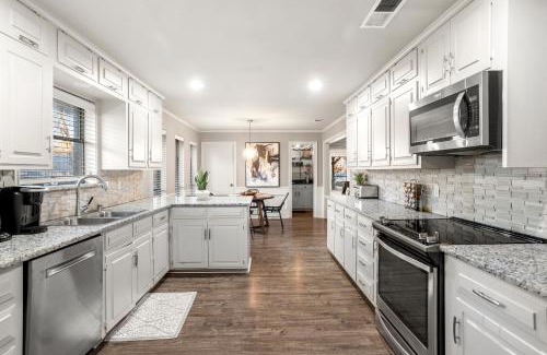 Rowlett House | Cosy Waterfront Home