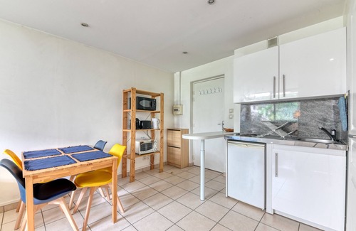 Zola - Pressense Apartment | Cosy, well-located apartment in Gratte-Ciel