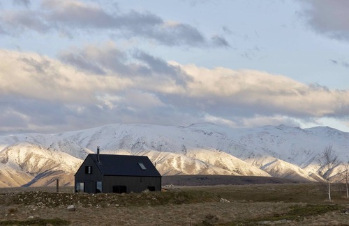 Ben Ohau Cabin | Cosy Wilderness Retreat in the Southern Alps