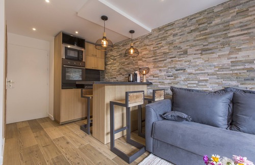 Demi-Quartier Apartment | Cosy with balcony & Near the Slopes! #CA12