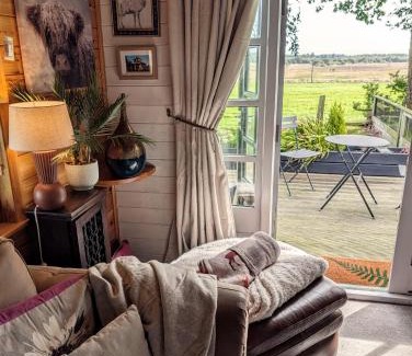 Auchinleck House | Cosy wood cabin in rural area near national park