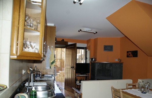 Santa Cruz de los Cuerragos Cottage | Cottage in Sierra de la Culebra, Biosphere Reserve. Wolf observation.