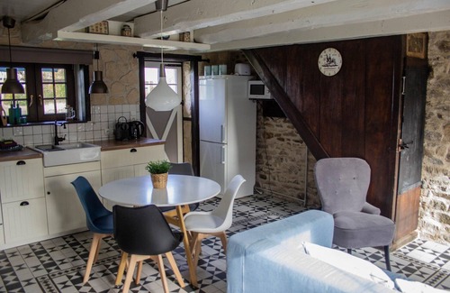 Saint-Maurice-pres-Pionsat Cottage | Cottage in Auvergne near Cascade Gour