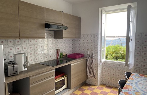 Berre-des-Alpes House | COTE D'AZUR, detached house with large garden in typical village