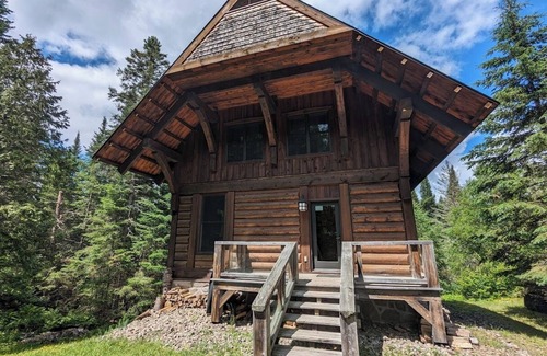 Lac Superieur Village Ski Chalet | Cote Nord Tremblant Chalet MarianCITQ 242012