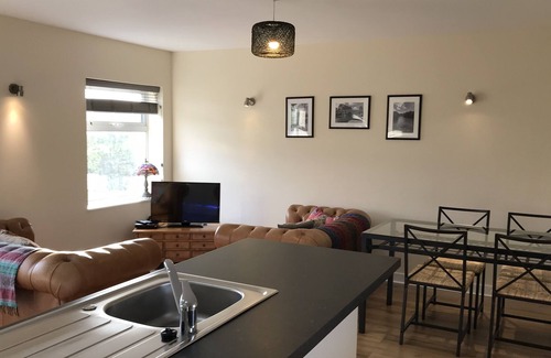 Pont-ar-gothi Apartment | Cothi - beautiful, two bedroom, executive, self-catering first floor apartment