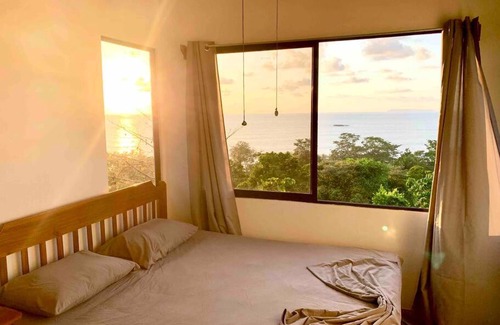 Drake Bay House | Cotinga Nest - King Bed, Ocean View