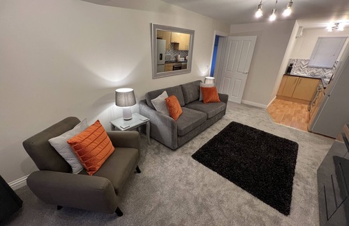 Stow-on-the-Wold House | Cotswold apartment with private parking!