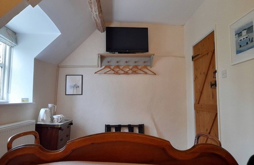 Luckington Bed & Breakfast | Cotswold Cottage Bed & Breakfast