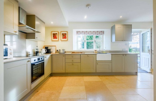 Hook Norton Cottage | Cotswold country cottage -2 Manor Farm