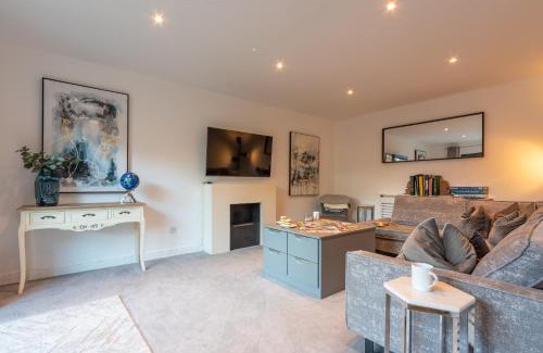 Enstone House | Cotswold holiday let with hot tub - The Old Garage