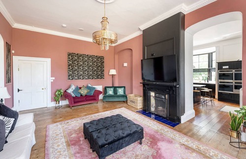 Petty France Cottage | Cotswold Manor House - Group Accommodation in The Cotswolds
