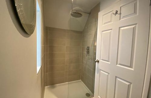 Banbury Apartment | Cotswold Retreat - Private & Peaceful
