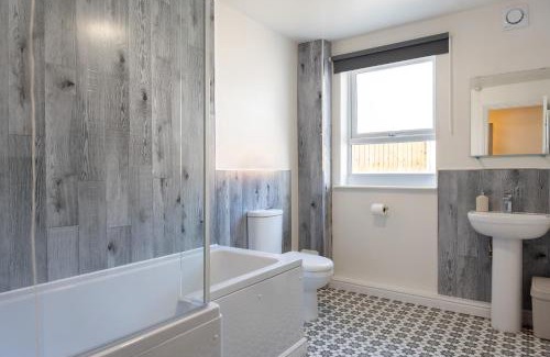 Stroud House | Cotswold's Stroud-Large 5 Bedroom House-Pool Table-Sleeps 10