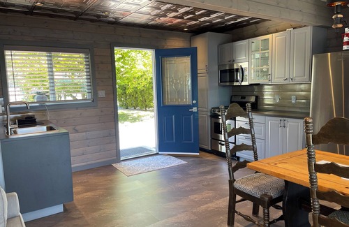 Sooke Cottage | Cottage 1& 2 with Waterfront and Beach Access