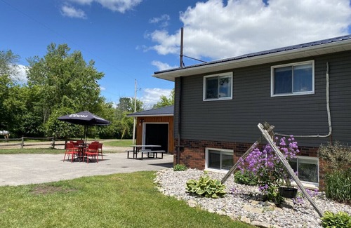 Campbellford House | Cottage #1 - Catch More Resort (Executive House)