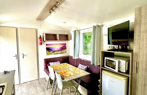Agarn House | Cottage 1 Ideale 2 Zimmer Unterkunft für 1 -2 Personen Plus Ecksofa für 1 Kind