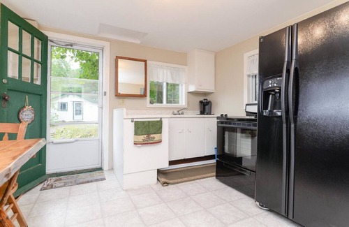 Addington Highlands Cottage | Cottage #1: pristine waterfront! Cabins at Bon Echo's Edge