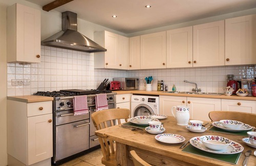 Witney House | Cottage 1 - sleeps 4 guests in 2 bedrooms