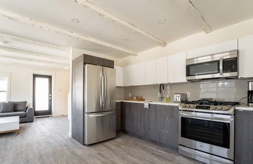 Wainfleet House | Cottage # 1...thelongbeachresort.ca