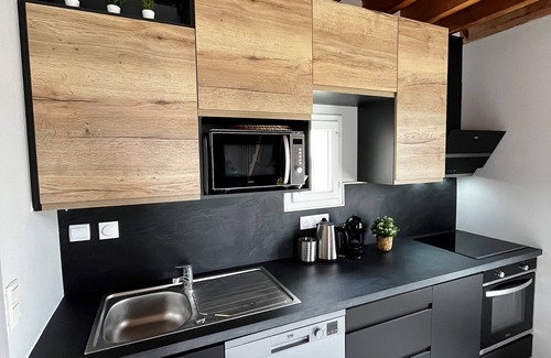 Surtainville House | Cottage 100 meters from the beach