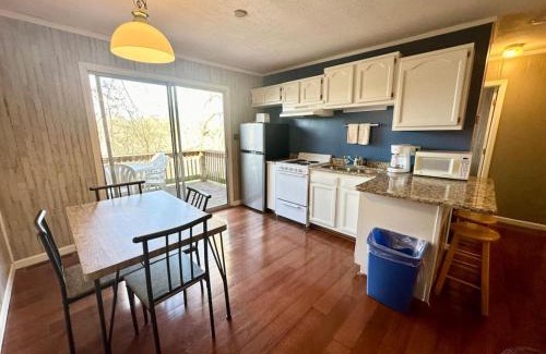 Nancy House | Cottage 11 Lees Ford Marina