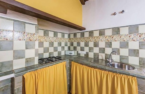 Cuevas del Becerro Cottage | Cottage 14 people, 7 bedrooms, 4 full bathrooms