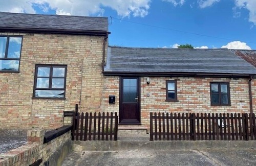 Bedford House | Cottage 2 at Scald End farm