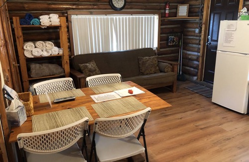 Mayfield Cabin | Cottage 2 by the lake