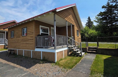 Hunts Point Cabin | Cottage # 2 Hunts Point Beach Cottages - 2 bedrooms