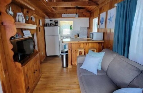 Hampton Cottage | Cottage 200ft From Beach and Boardwalk !
