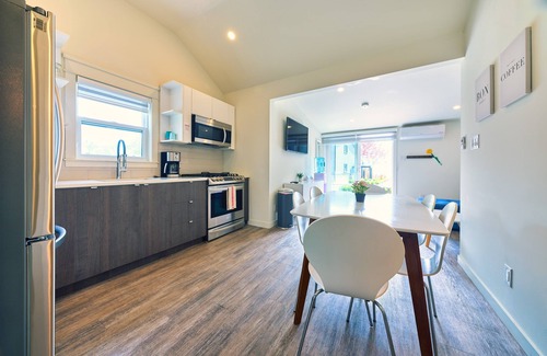 Wainfleet Cottage | Cottage 21: Charming Bungalow Steps from the Lake