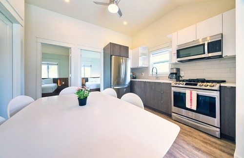 Wainfleet Cottage | Cottage 21: Charming Bungalow Steps from the Lake