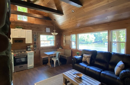 Old Forge Cottage | Cottage “2nd Lake” 2-Bedroom, Waterfront Cottage at The Lakes Old Forge