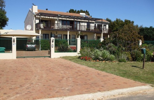 Fisherhaven Cottage | Cottage 2x Bedroom, Secure, quiet, sort after area, beautiful scenery