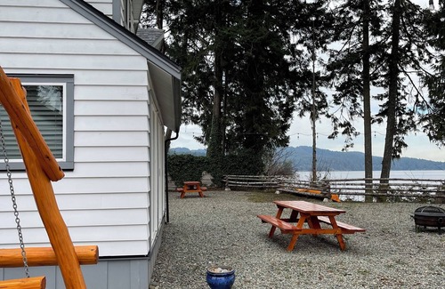 Sooke Cottage | Cottage 3& 4 with Waterfront and Beach Access