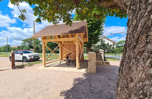 Le Magny House | Cottage 3*-6 & 14 pax, renovated 2022, near Châtre