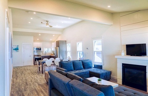 Wainfleet Cottage | Cottage 3: Beachfront Cottage Escape
