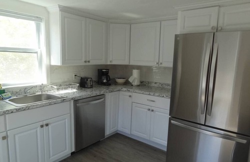 Hyannis Cottage | Cottage | 3 Min Walk to the Beach