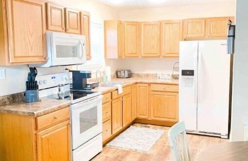 West Logan House | Cottage 304, 2 Bed w/Fire Pit, near trails!