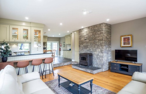 Carna Cottage | Cottage 378 - Carna - sleeps 10 guests in 5 bedrooms