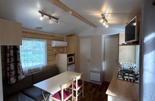 Leuk House | Cottage 4 Ideales 2 Zimmer Mobilhome für 3 Erwachsene +1 Kind auf Ecksofabett