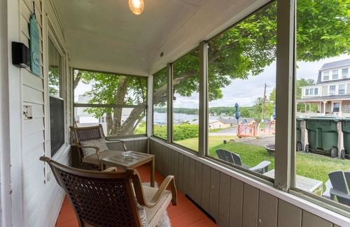 Weirs Beach Apartment | Cottage 4 Summary: St
