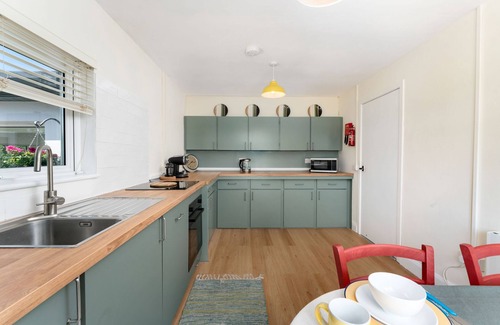 Letterfrack Cottage | Cottage 446 - Letterfrack - sleeps 6 guests in 3 bedrooms